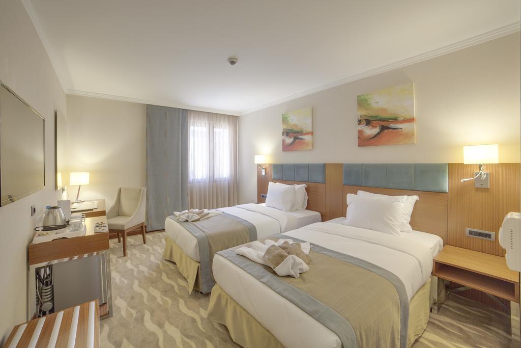 Lamec Hotel Business Gebze Room photo